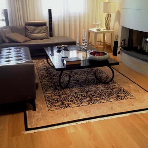 Antique Classic Rug, Agra Hunting Black/Beige