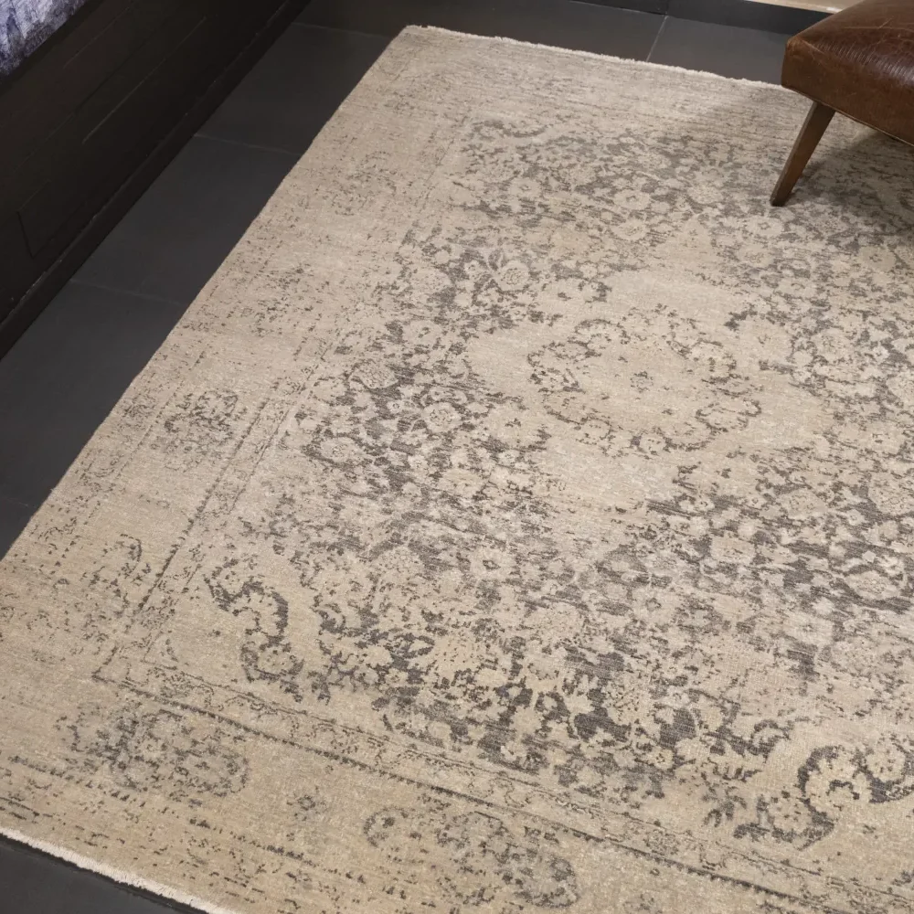 Νεοκλασικό χαλί Heritage, 1747 Charcoal/Beige