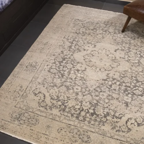 Newclassic Heritage Rug, 1747 Charcoal/Beige