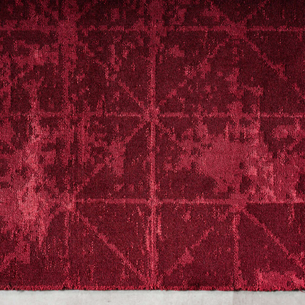 Modern Carpet, 11792 Bordo